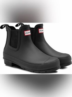 Hunter Matte Black Chelsea Rain Ankle Boots with Red Logo